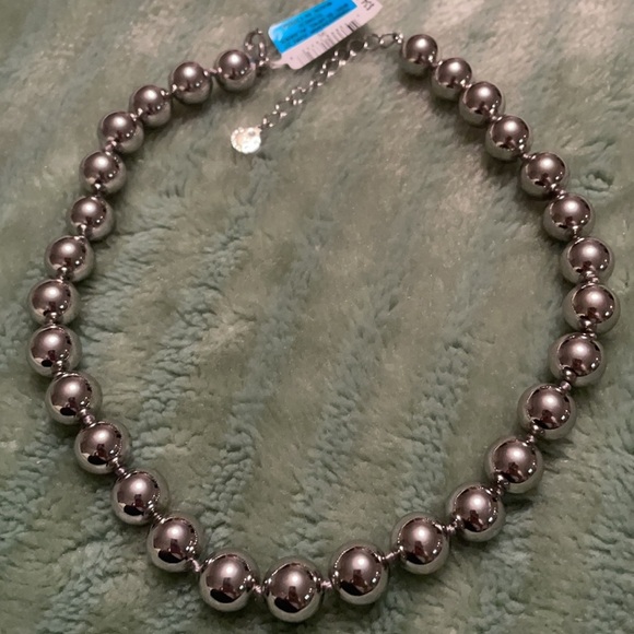 NWT SILVER TONE LARGE BEAD 16-18” NECKLACE and BRACELET set. Charter club - Picture 6 of 12